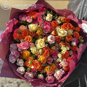 Букет из 25 кустовых роз 40 см яркий микс (Кения)