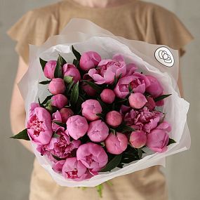 Букет из 25 ярко-розовых пионов Standart Plus